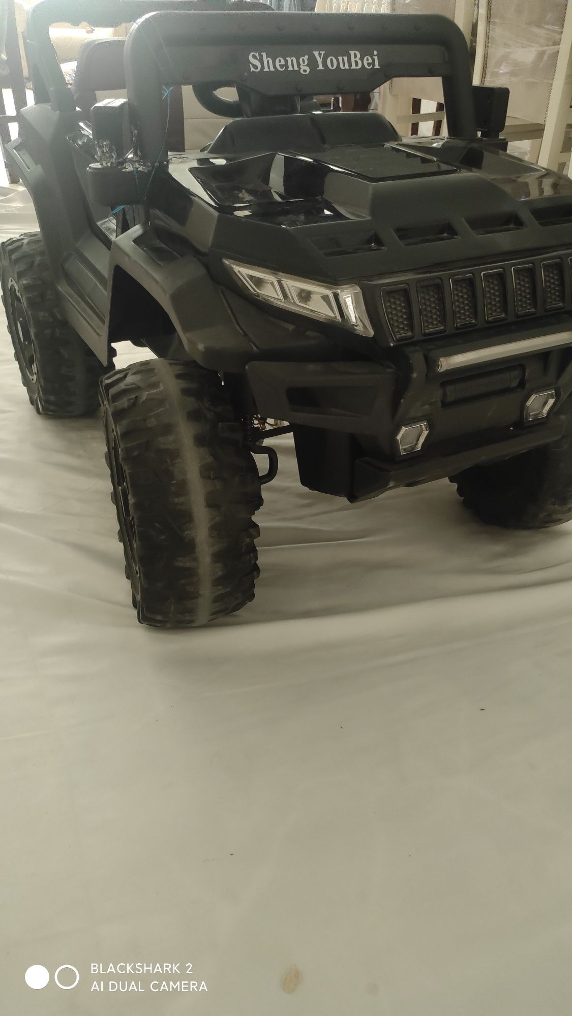 Detiski Jeep  4x4 balon akumlator yengi balonlari rezinka holati yahsh