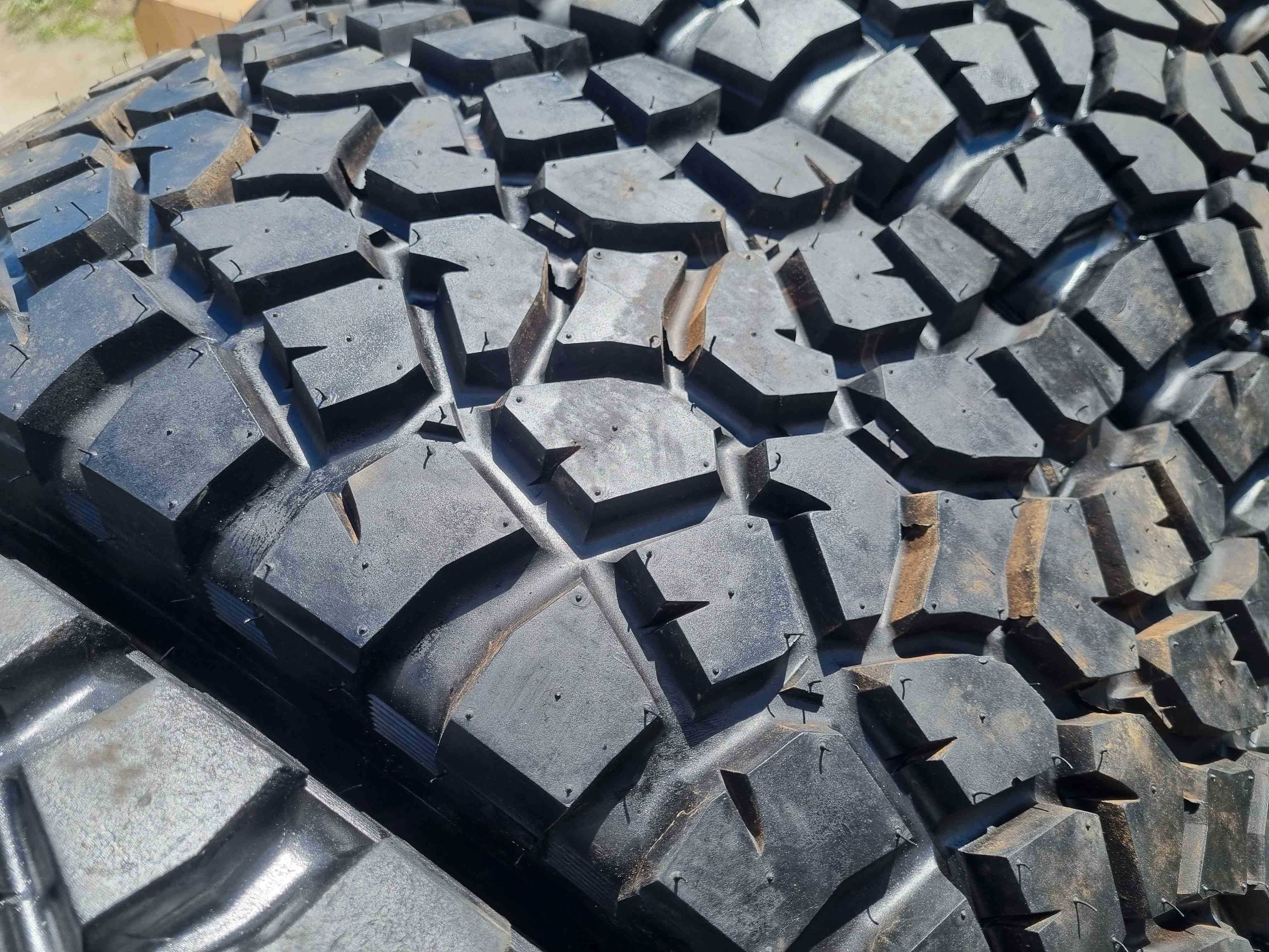 SET 4 Anvelope Vara 37X12.50 R17 BFGOODRICH All Terrain TA