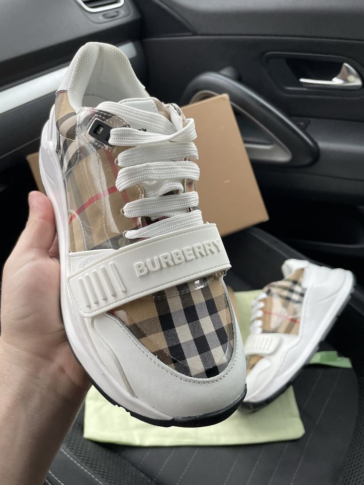 Adidasi/Sneakers Burberry