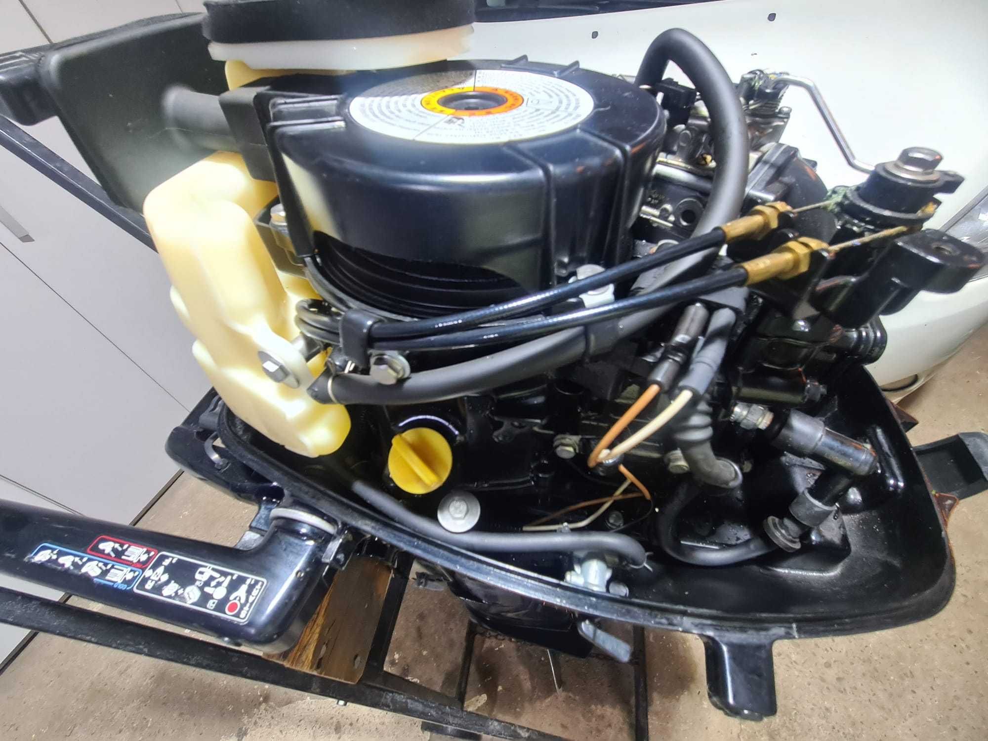 Vând motor Mercury 5CP pentru barcă, întreținut, gata de utilizare