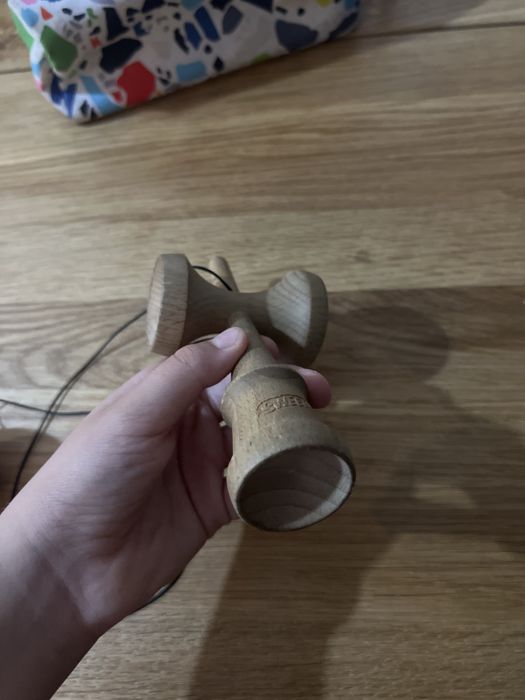 Kendama sweets radar pink cu semnatura lui Andu