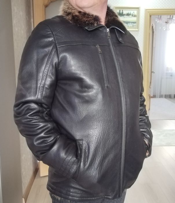 Продам новые куртки зимние и осенние
