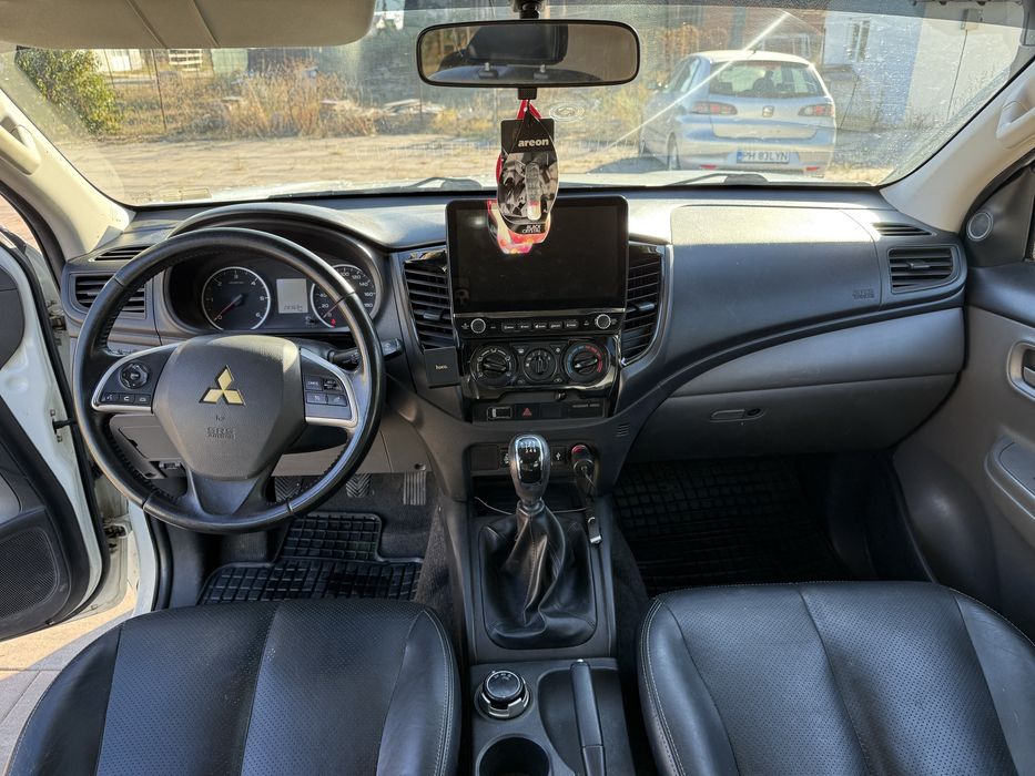 Mitsubishi L200 impecabil