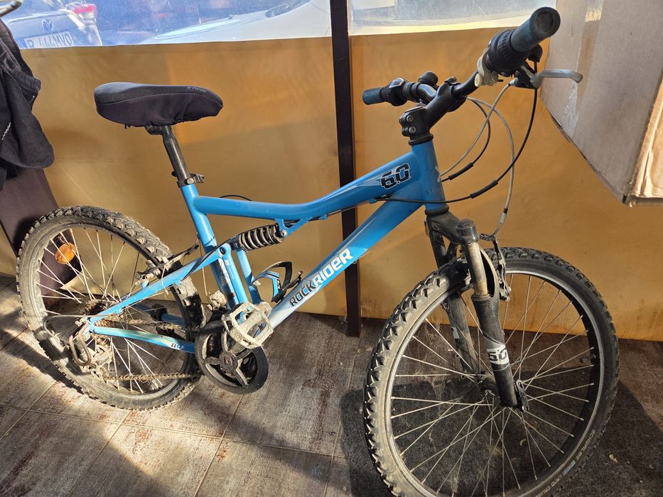 Bicicleta Rockrider 6.0 full-suspension  pe 24"
