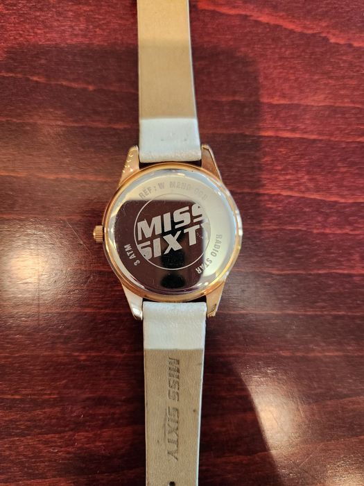 Часовник Miss Sixty, цена 45 лв.