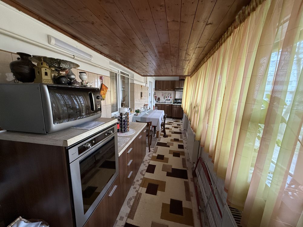 Vand apartament 4 camere
