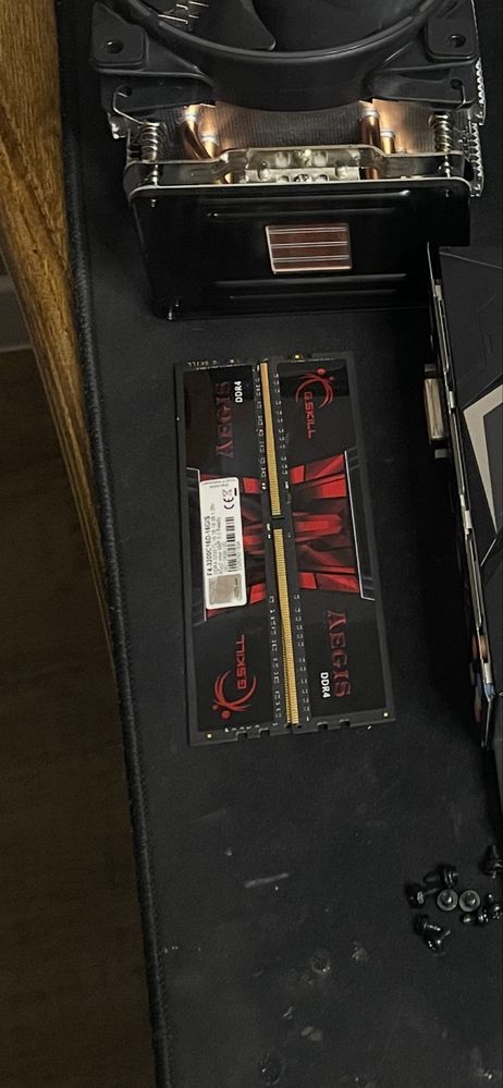 Оперативая память 2x8gb ddr4 3200 MHz