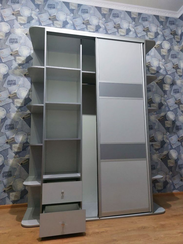 Шкаф в отличном состоянии