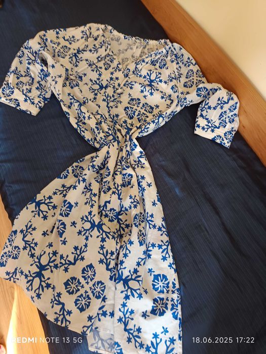 Нова памучна свободна рокля от H&M. Размер XL . Цена 35 лв.