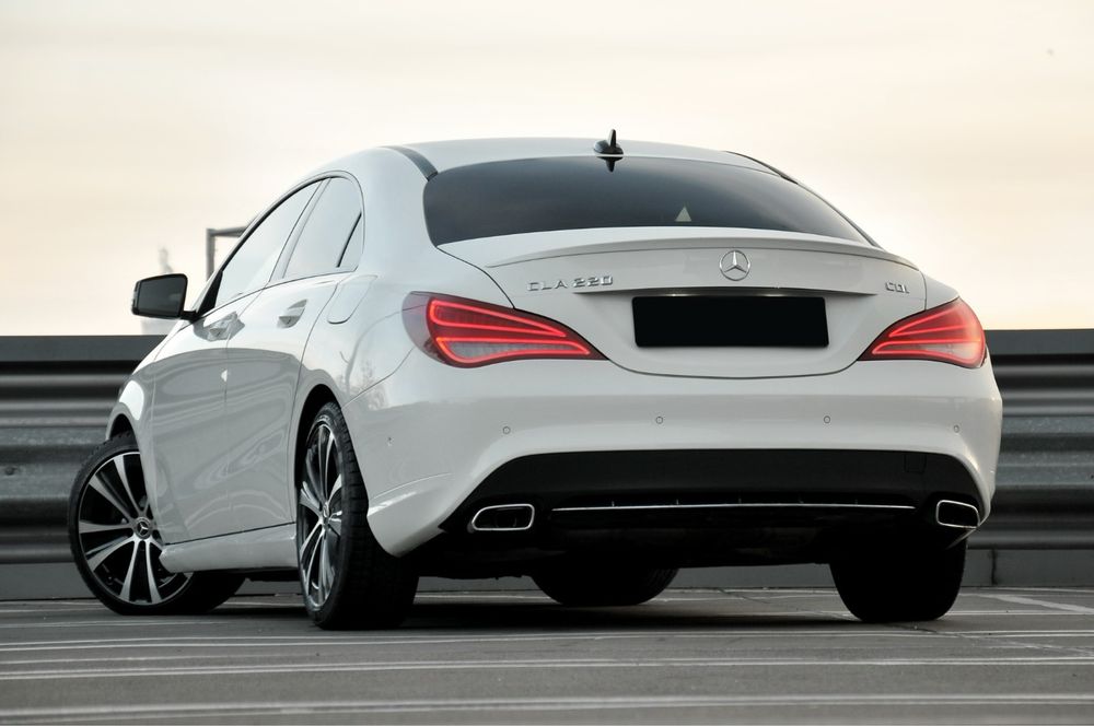 Mercedes Benz CLA 220d 170cp 2015 Automat/Led/IncalzireScaune/Clima !