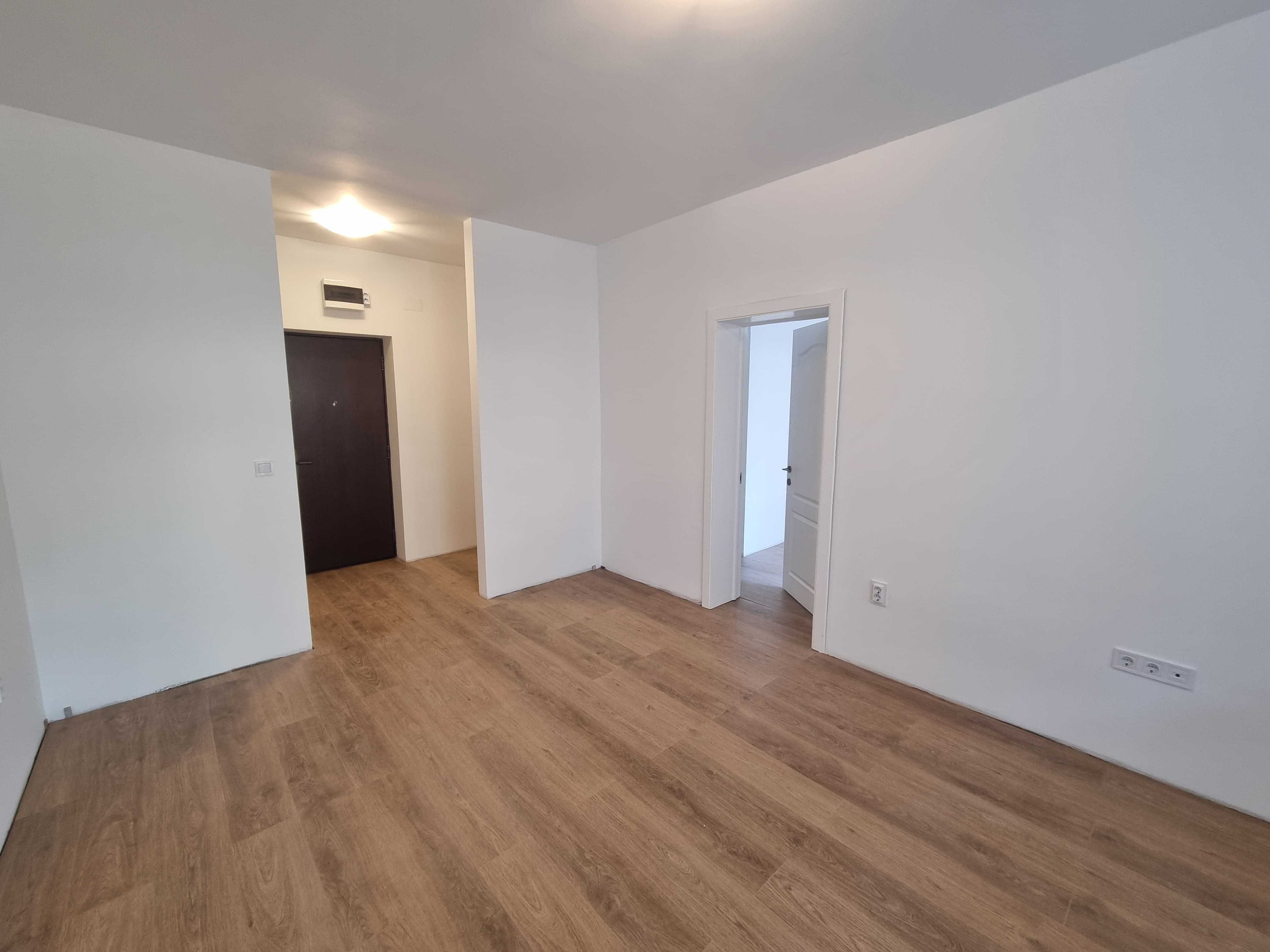 Apartament complet renovat Cetate, parter, balcon mare, TVA 9%