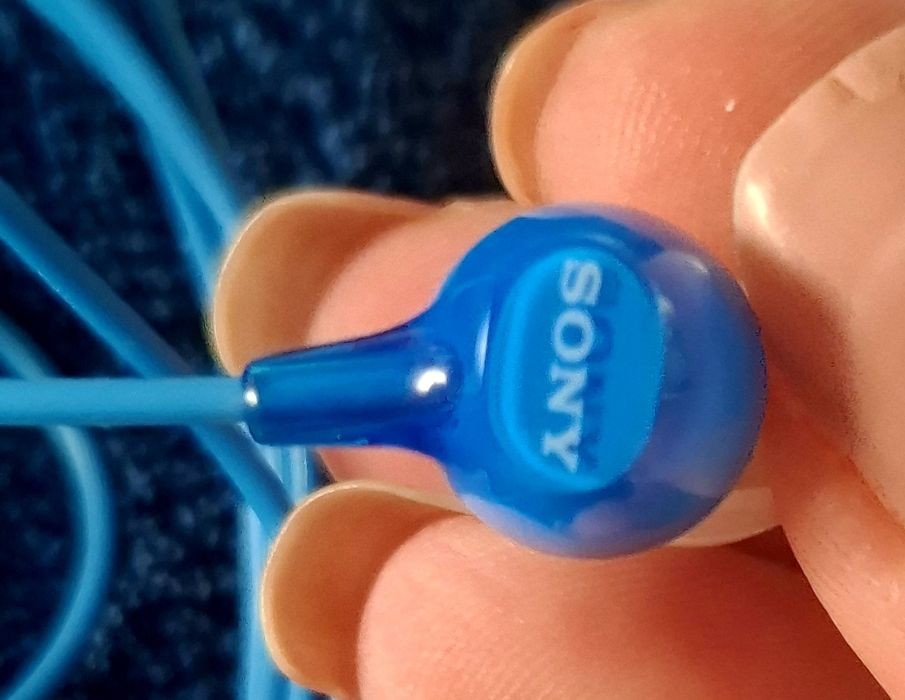 Caști cu fir Sony