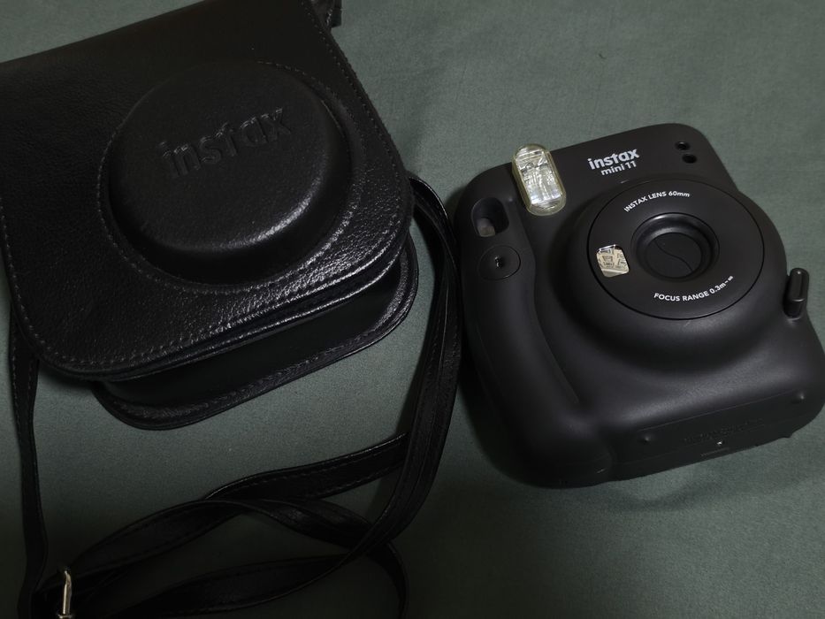 Fujifilm Instax Mini 11 — идеальное состояние!