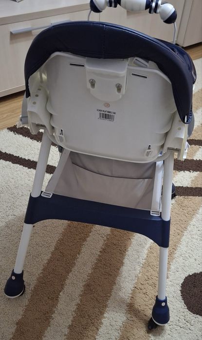 Scaun de masa pentru bebe