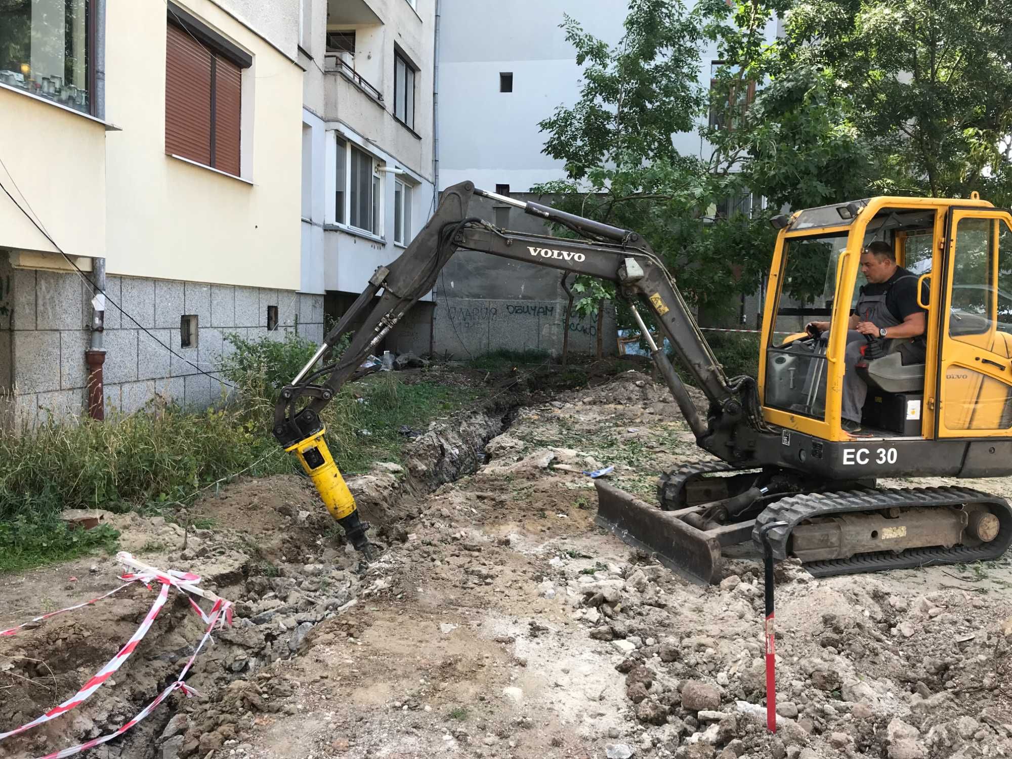Транспорт на строителна техника едро габаритна  до 30 тона