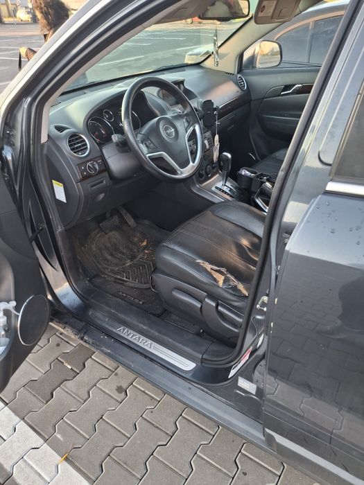 Vând Opel antara an 2008