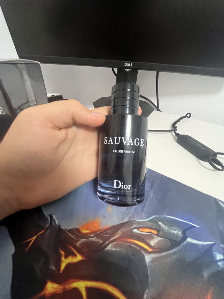 Dior Sauvage Eau De Parfum 100ml / ORIGINAL