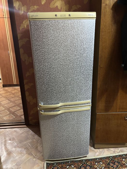 Хололильник LG