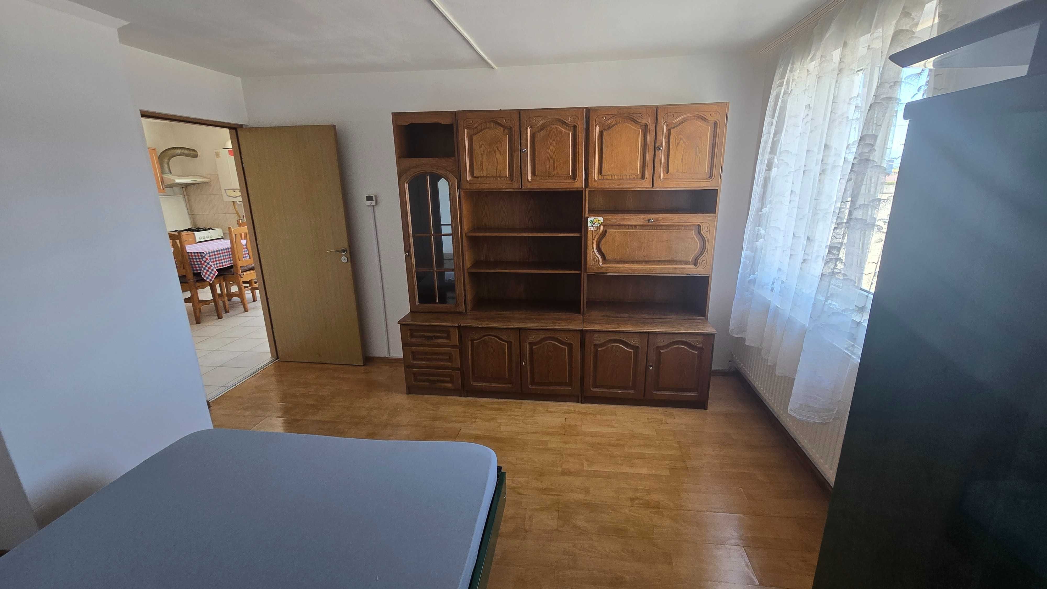 Închiriez apartament cu 2 camere mobilat, 80mp,strada Agricultorilor 1