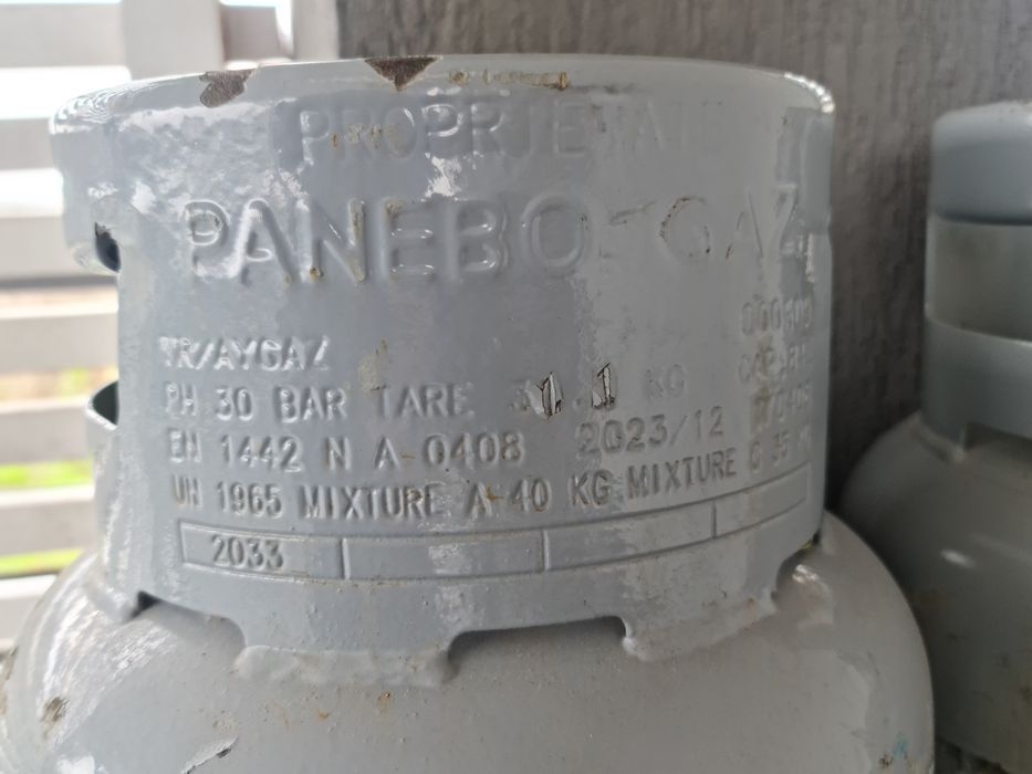 Butelie gaz 84 L x 2 plus regulator dublu