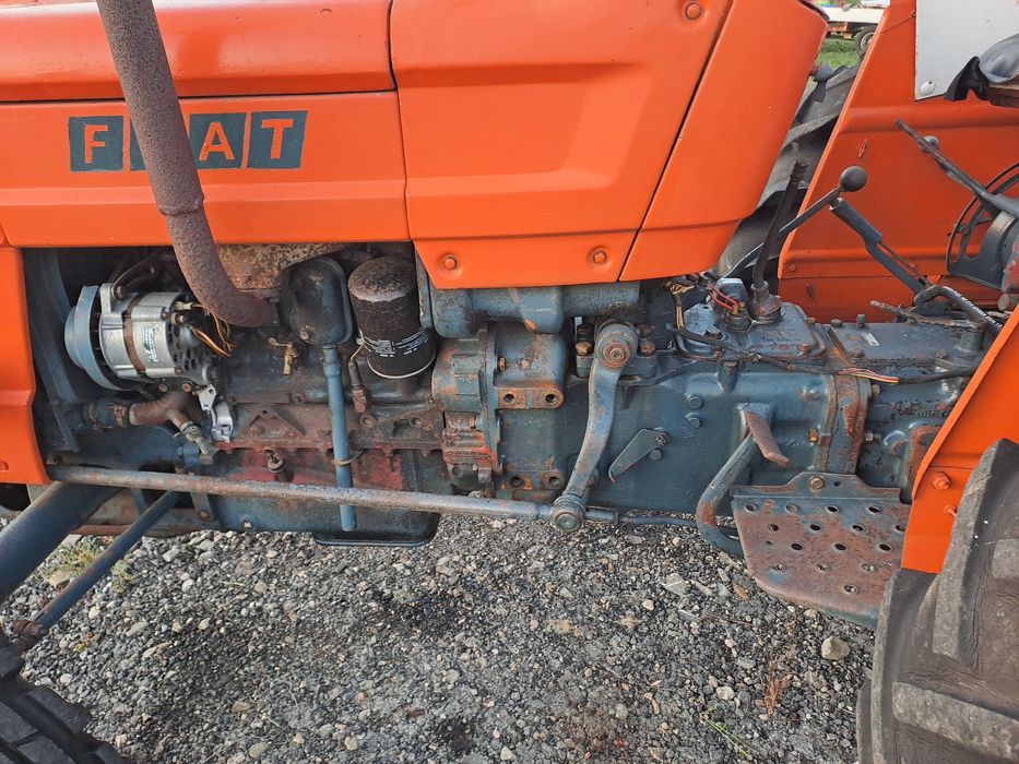 Tractor FIAT 450 stare impecabila cu 2 manete recent adus in RO.