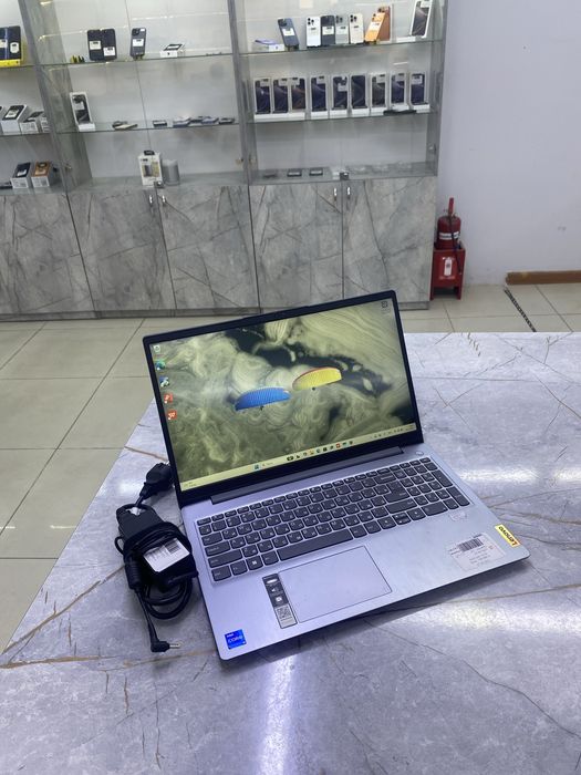 LENOVO IDEPAD3          ..