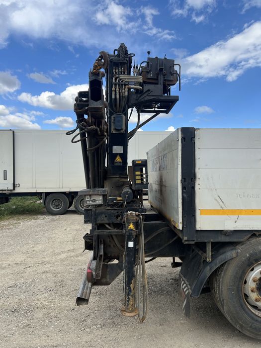 Vand/Schimb Volvo FM9 cu macara