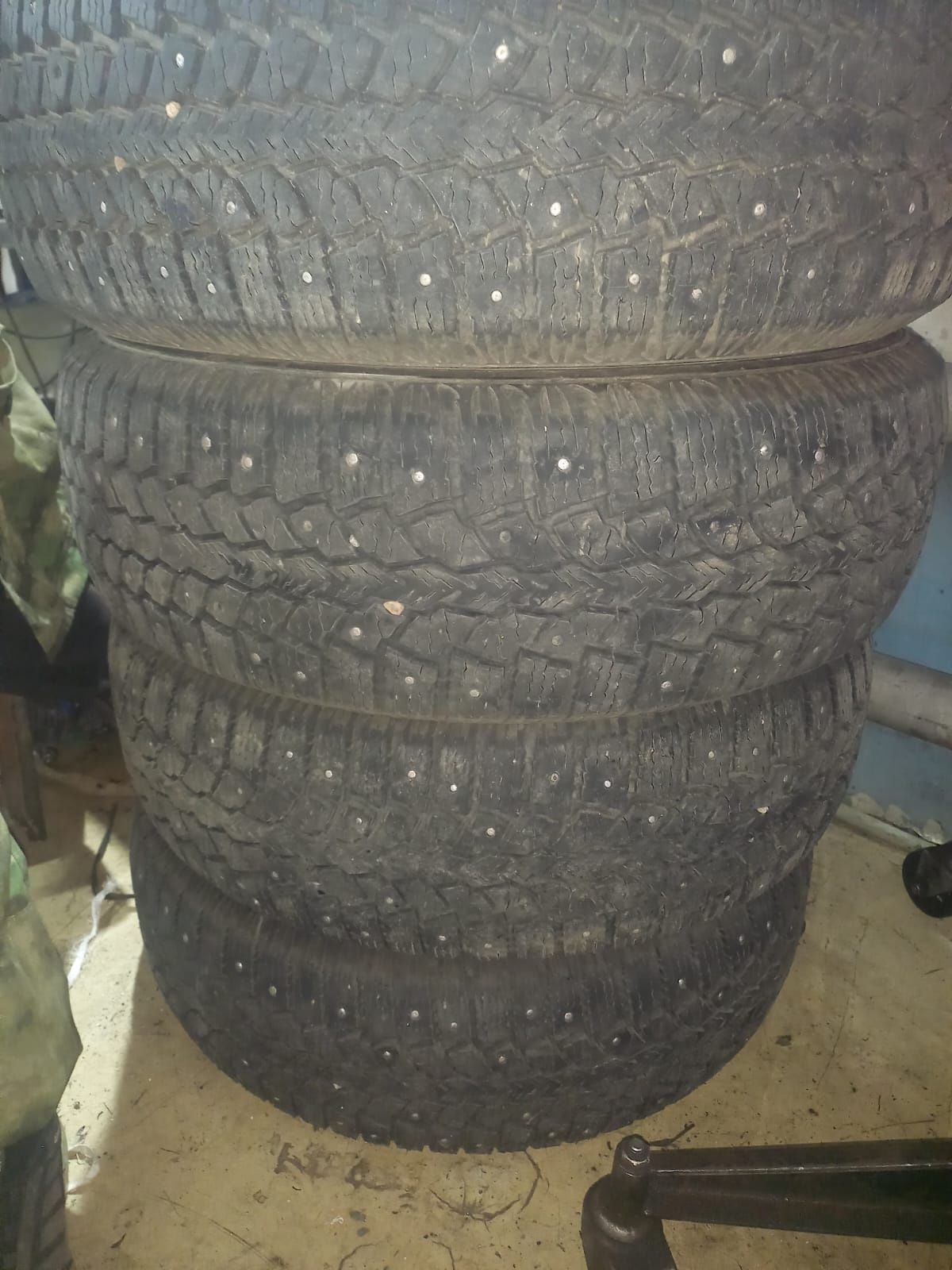 Продам резину в наличии 225/65R17