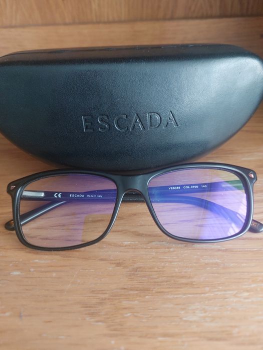 Vând rame ochelari Escada
