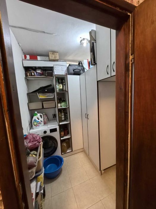 Дава се под наем Тристаен апартамент в София, Център - 100 кв.м за 990 € - Снимка #1