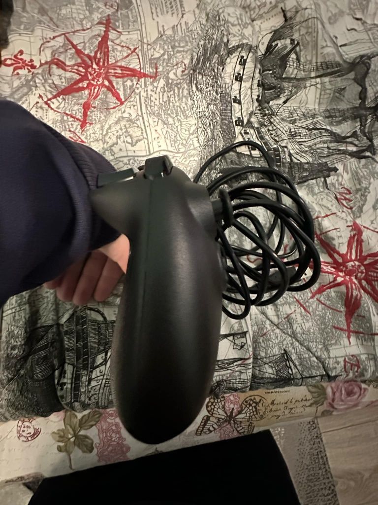 Продавам джойстик за Nintendo Swich