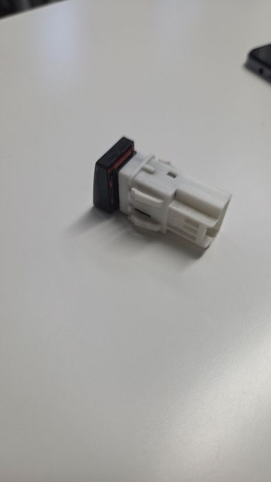 Бутон аварийни светлини Кашкай J10