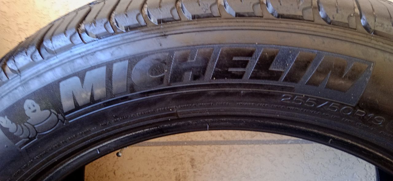 MICHELIN 255/50 R19