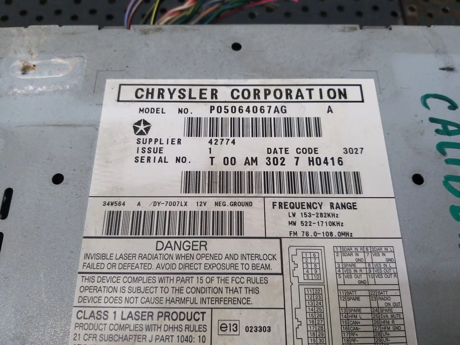 Radio cd player dodge caliber p05064067ag