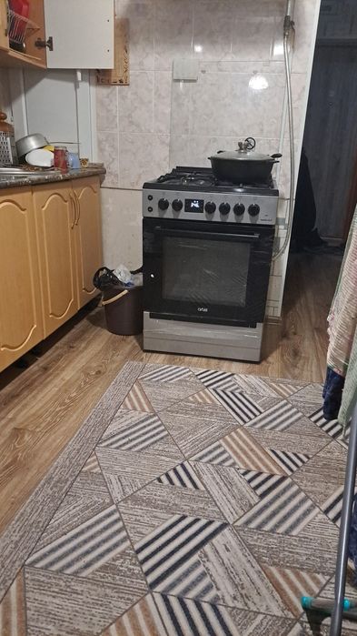 Срочно продам газовую плиту