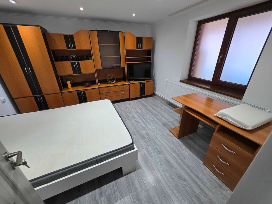 dau in chirie casa zona centrala