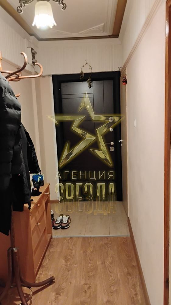 Просторен панел с 2 спални, Изгрев