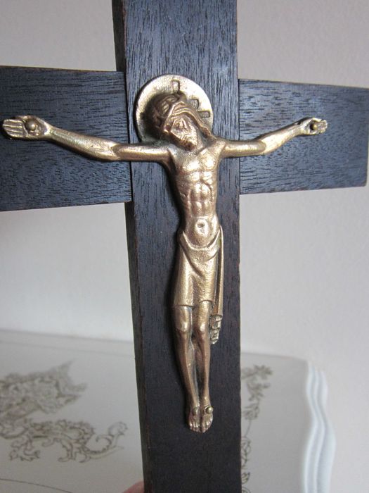 cadou rar  Mid-Century ModernCrucifix by Hartmann Cruce