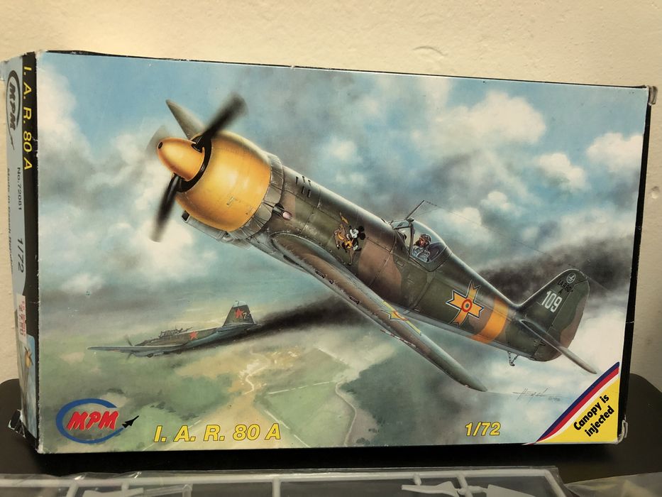 Kit avion I.A.R. 80A 1/72
