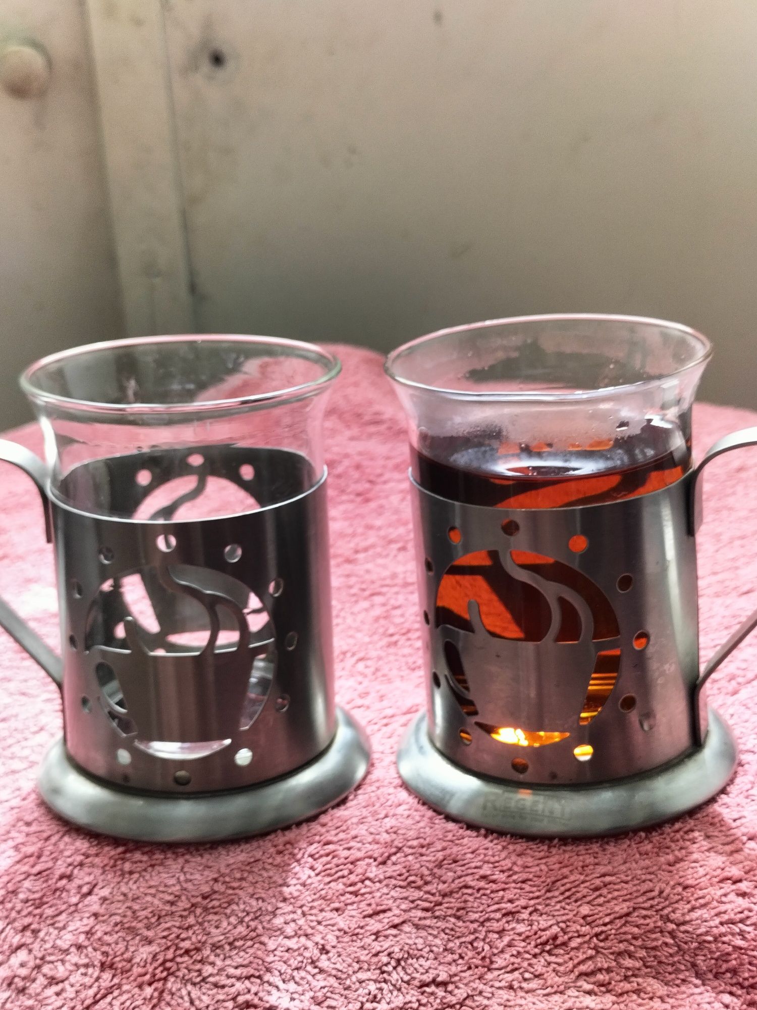 Стаканы с подстаканника и.