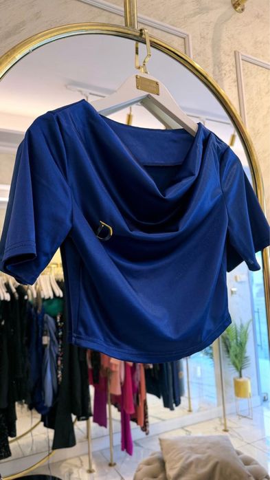 Блузи различни модели