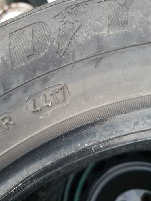175 70 14 зимни гуми 2 броя Goodyear