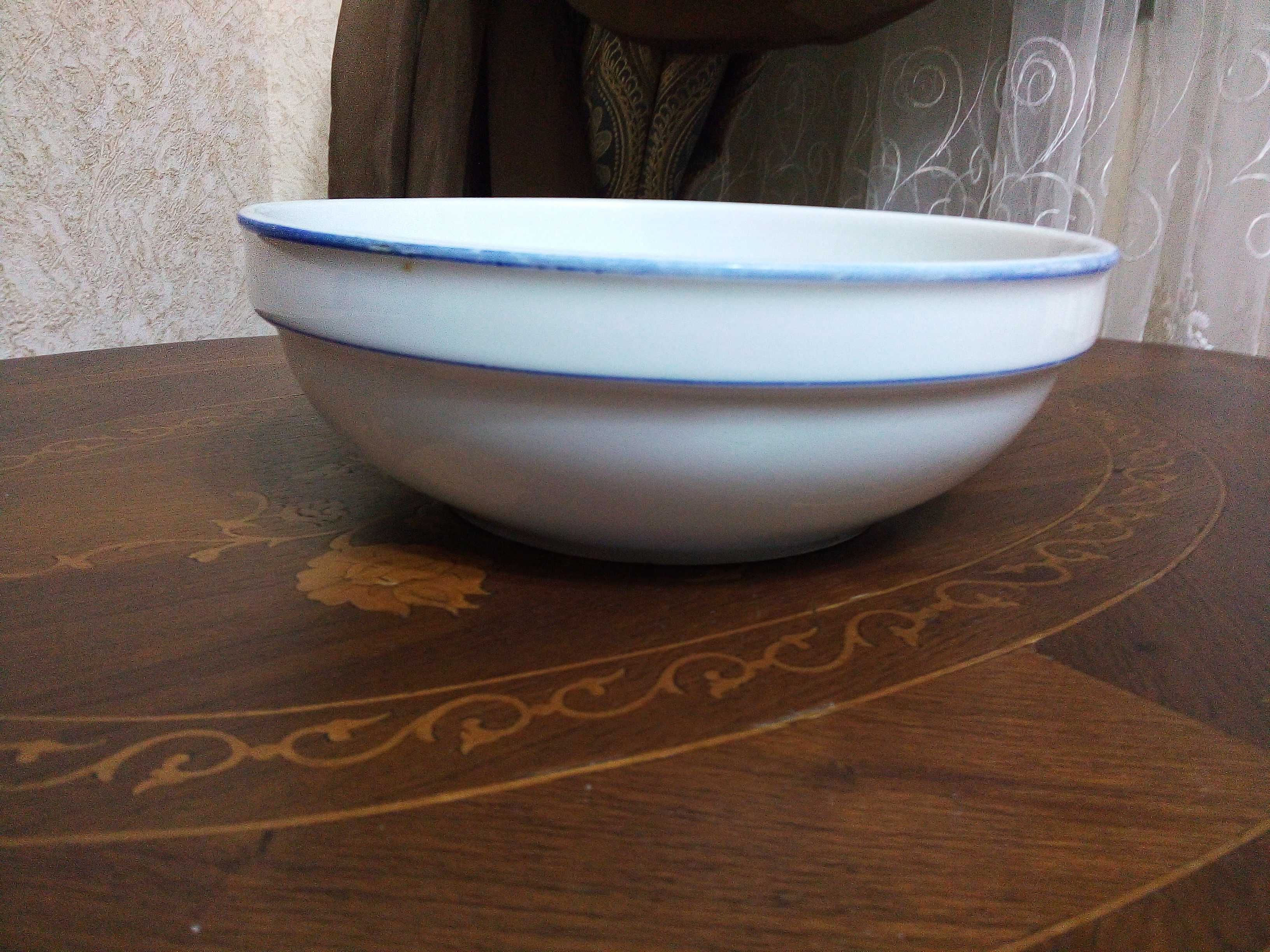 Фарфоровая Б/У посуда чаша для салатов(Южная Корея).Диаметр 20см