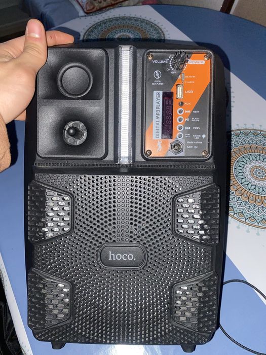 Hoco колонка в хорошом состояние