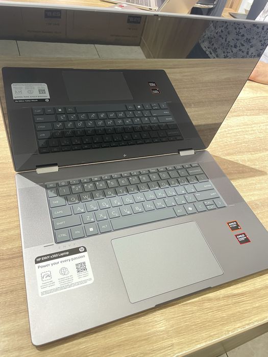 Hp Envy x360 16-ad0013dx Ryzen 5 8860HS/8gb/512gb/16.0” WUXGA IPS touc