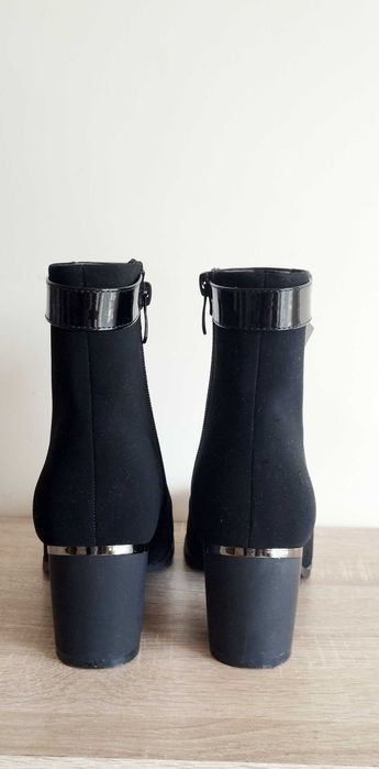 НОВИ Черни дамски боти 39номер