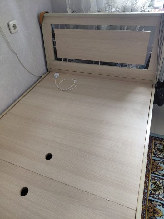 Продам односпальнюю  кровать