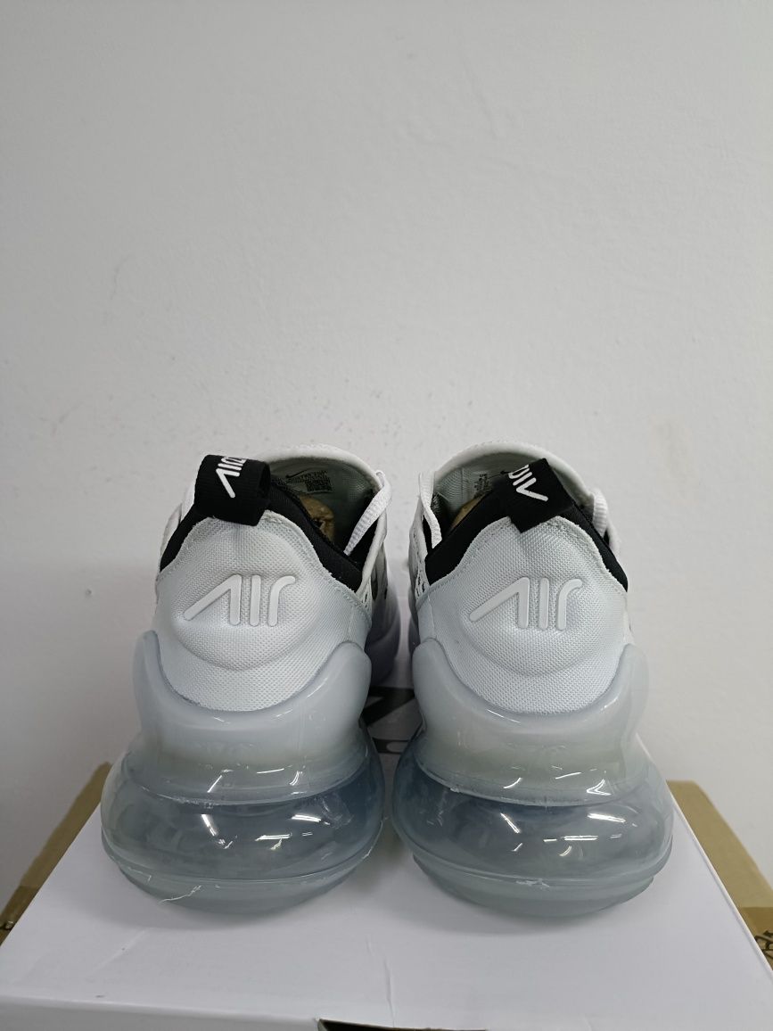 Nike Air Max 270 номер 40