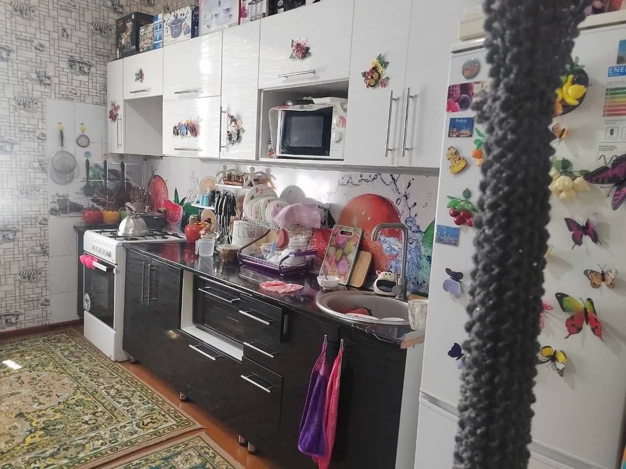 Katej sotiladi 6 sotixlik 4 xona