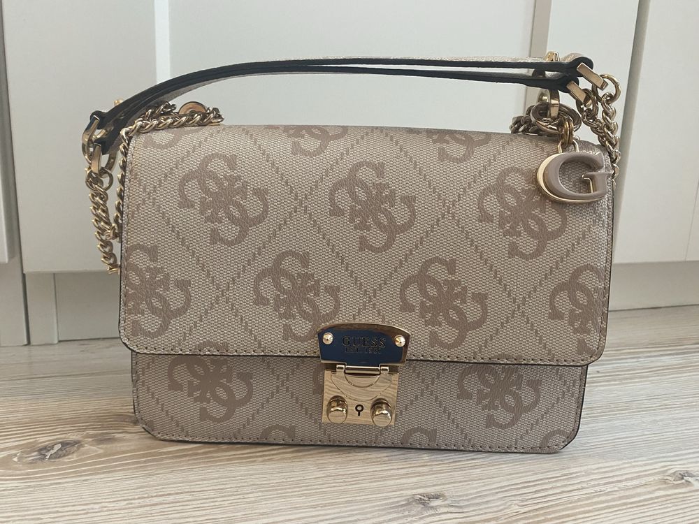 Чанта Guess Elite